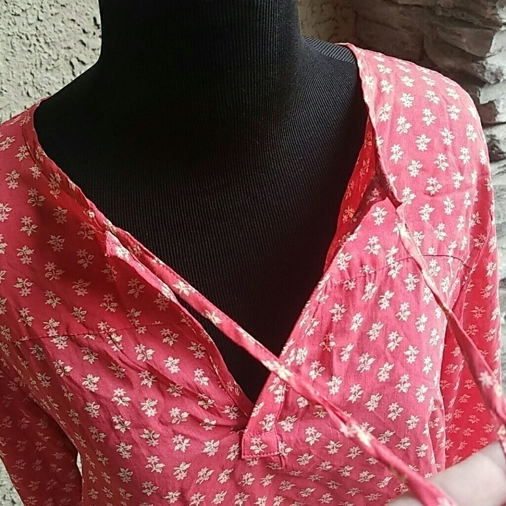 Women's Gap Coral Red Blouse Sz M Floral Lightweight - Picture 7 of 8